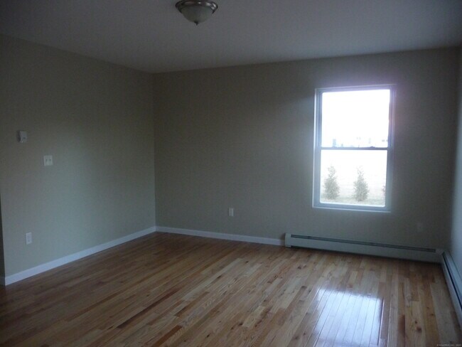 Photo - 632 Westchester Rd Unit B