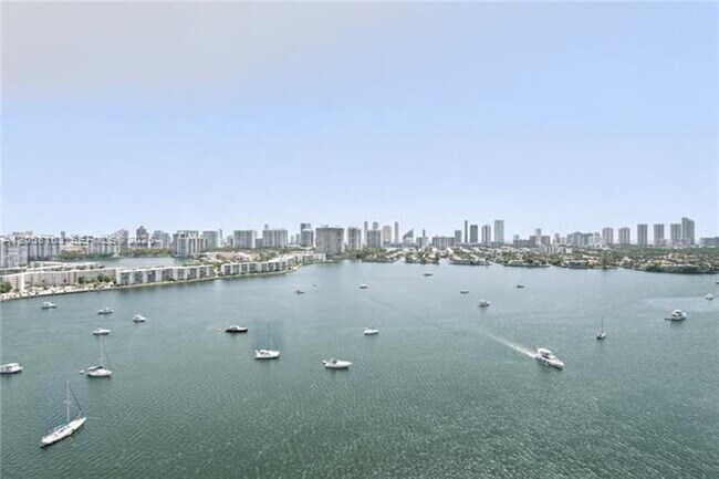 Photo - 17301 Biscayne Blvd