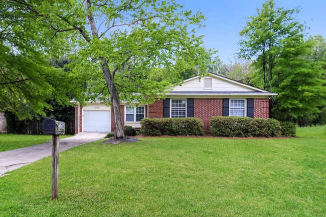 Photo - 3706 Cairnbrook Dr House