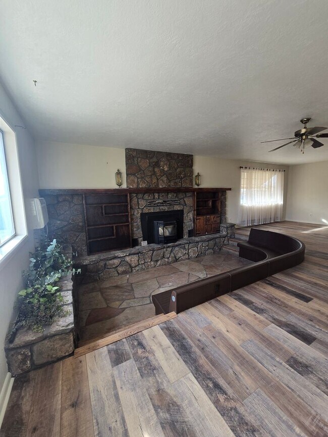 Photo - Charming Farmhouse