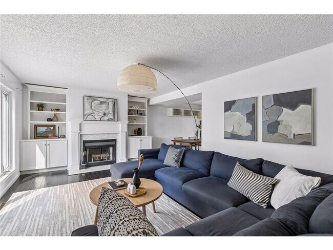 Photo - 925 Dartmouth Pl SE