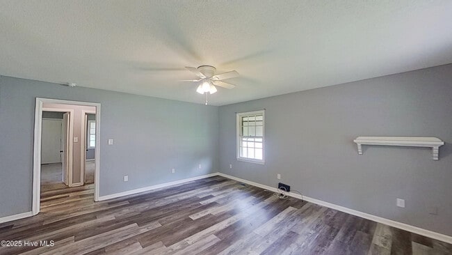 Building Photo - 1329 Hazel Ave Rental