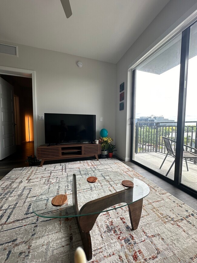 Photo - 3210 N University Dr Unidad 507