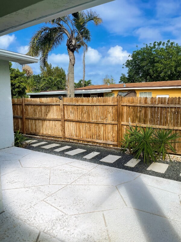 Photo - 916 W Drew St