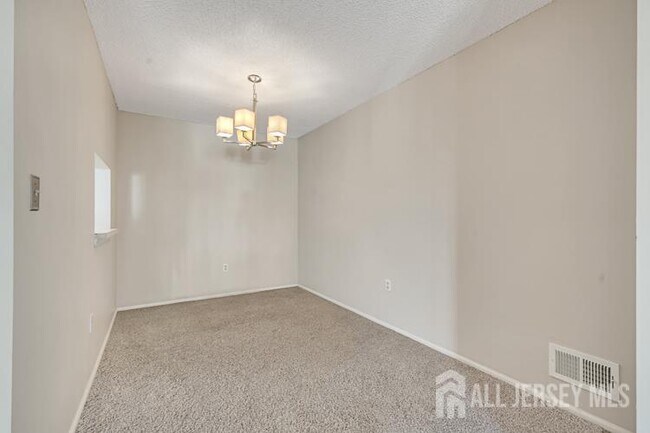 Photo - 282 Kempsey Dr Unit 282