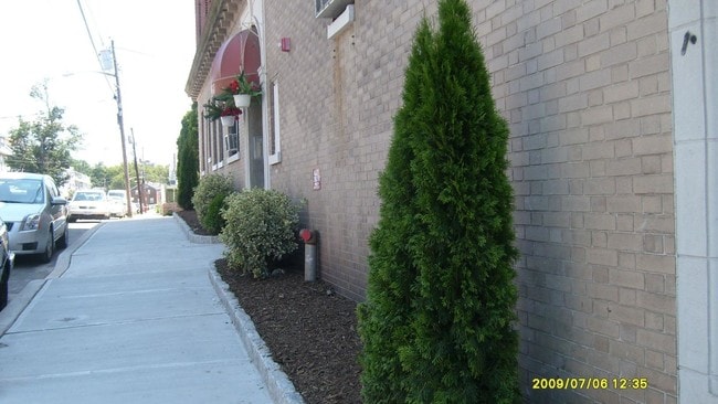 Acera - Pineda Apartments