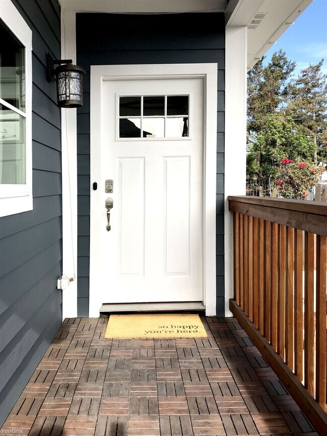 Photo - 3 br, 2 bath Duplex - 2005 Crosby Avenue 2005