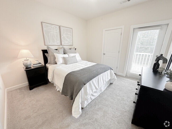 Building Photo - South Fork Village Rental