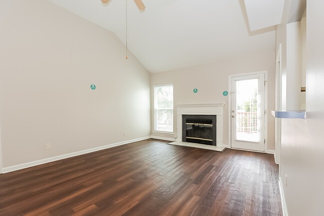 Photo - 129 Cimmaron Dr
