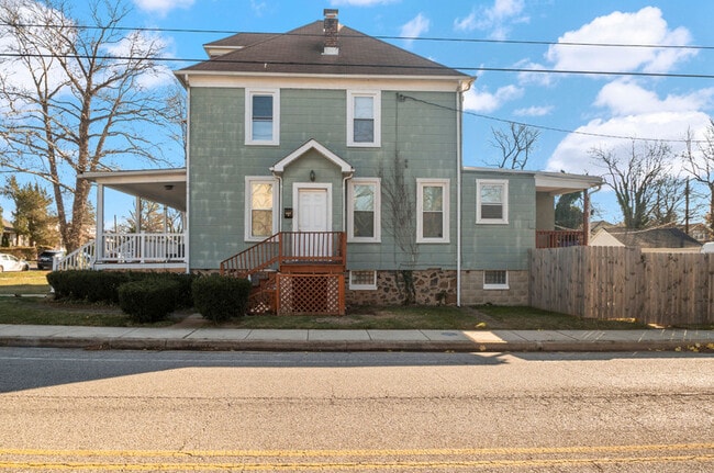 Photo - 5327 Wesley Ave Unit 2nd Floor