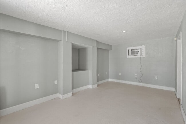 Photo - 4034 Reeves Dr