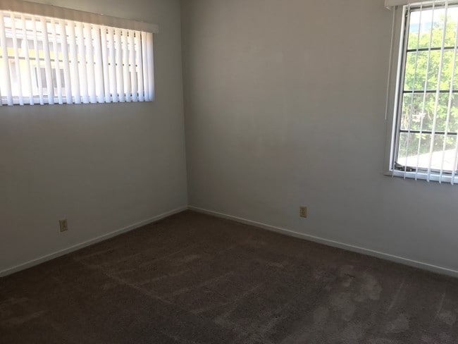3. Dormitorio 1 - 11330 Mississippi Ave Unidad 2