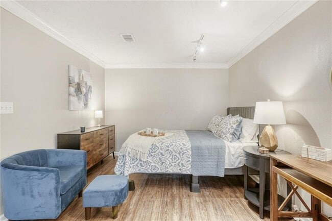 Photo - 136 River Walk