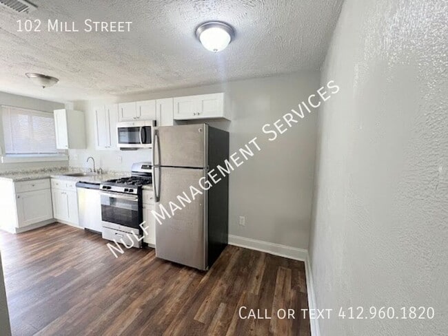 Photo - 102 Mill St