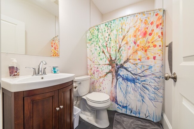 Photo - 2044 Beacon St