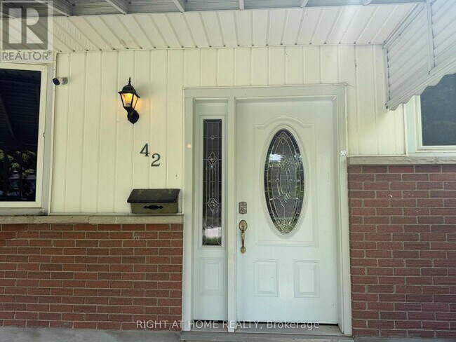 Photo - 42 Oneida Rd