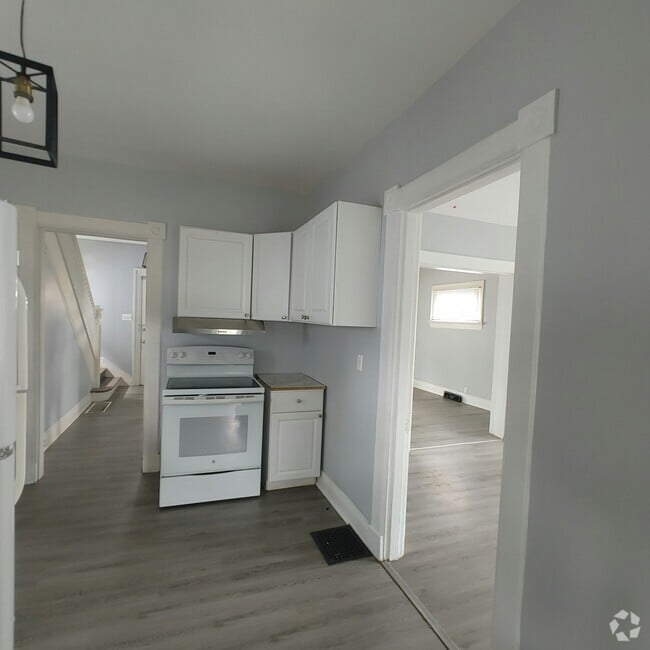Building Photo - 232 S Findlay St Rental