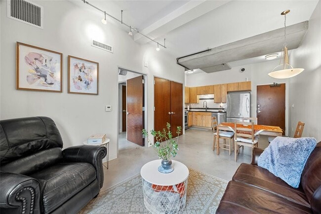 Photo - 800 Brazos St Unit 1310