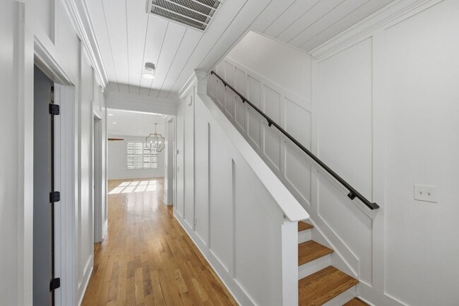 Photo - Modern Living in Franklin