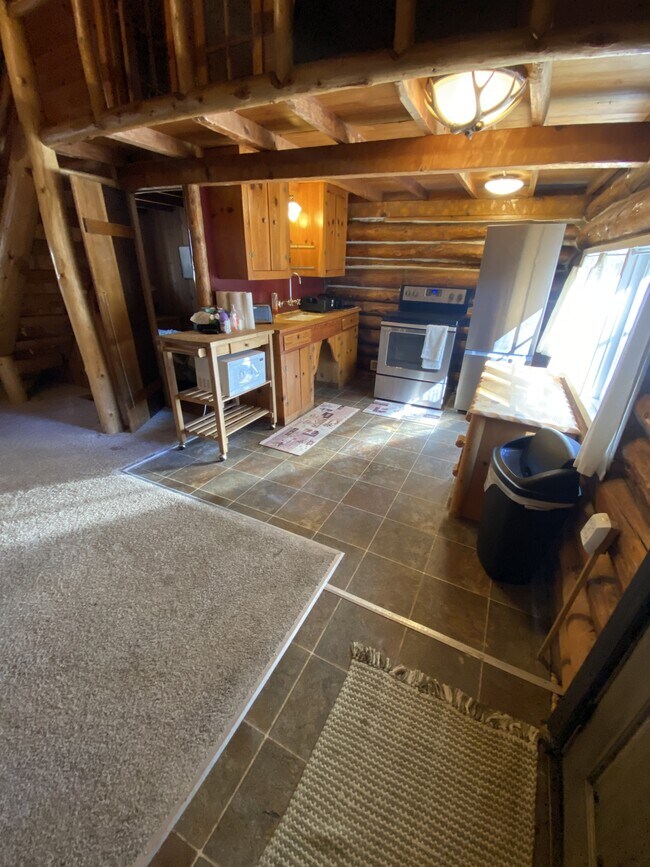 Photo - 3679 Alder Ave