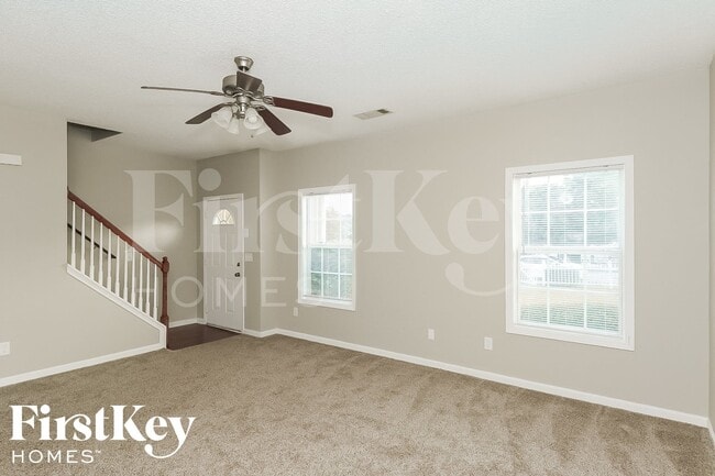 817 Commerce Blvd