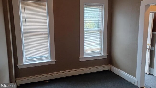 Building Photo - 411 N Montgomery St Rental