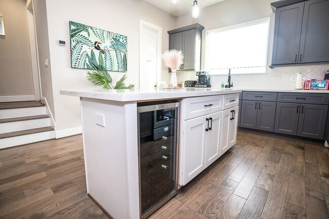 Photo - 1915 Kolfahl St