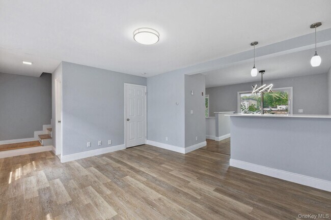 Photo - 132 Waverly Ave