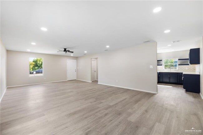 Photo - 17 Standard Ave