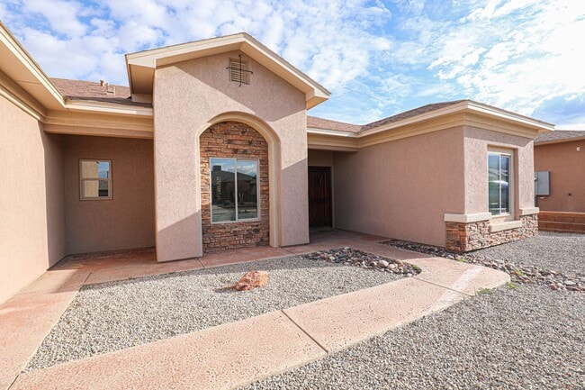 557 Tierra Bella Dr