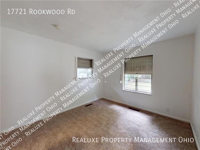 Photo - 17721 Rookwood Rd