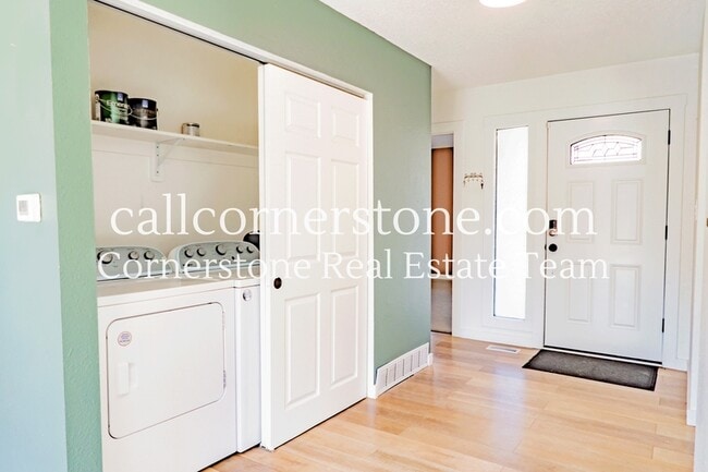 Photo - 419 S Chelton Rd