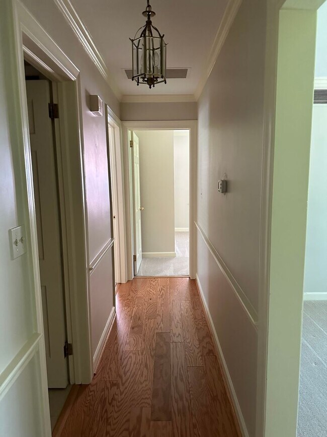 Photo - 2632 Grosvenor Pl Unidad 2632 Grosvenor Place A