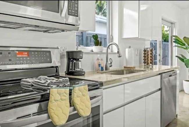 Photo - 3427 Frow Ave