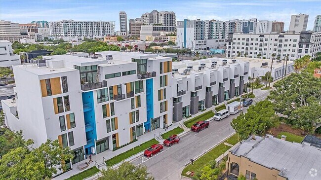 Building Photo - 1558 4th St Unit 216 Rental