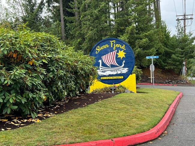 Building Photo - Fresh Paint and New Carpet in this Sunn Fjord Condo! Unit K209