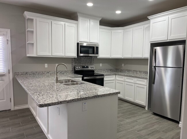 Photo - 115 Mimosa St