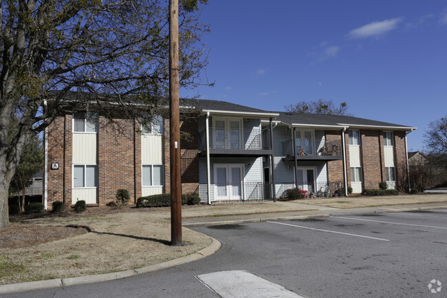 Photo - Woodcreek Apartments