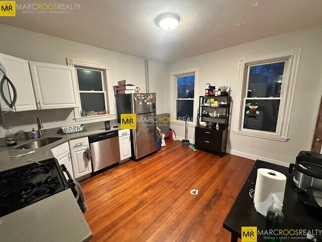 Photo - 172 Saint Alphonsus St