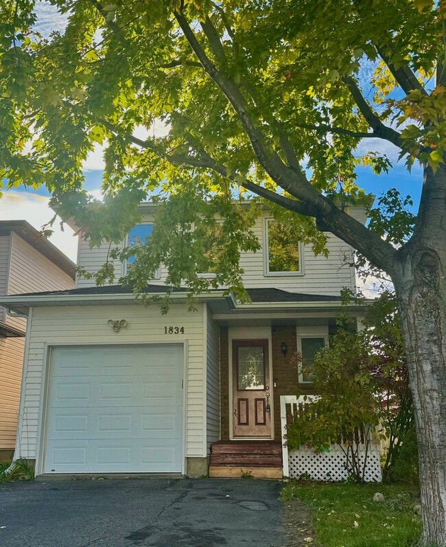 Building Photo - Detached home in Orleans