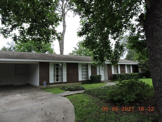 Building Photo - Magnolia Woods - Rodney Drive 3BR/2BA Home for Lease