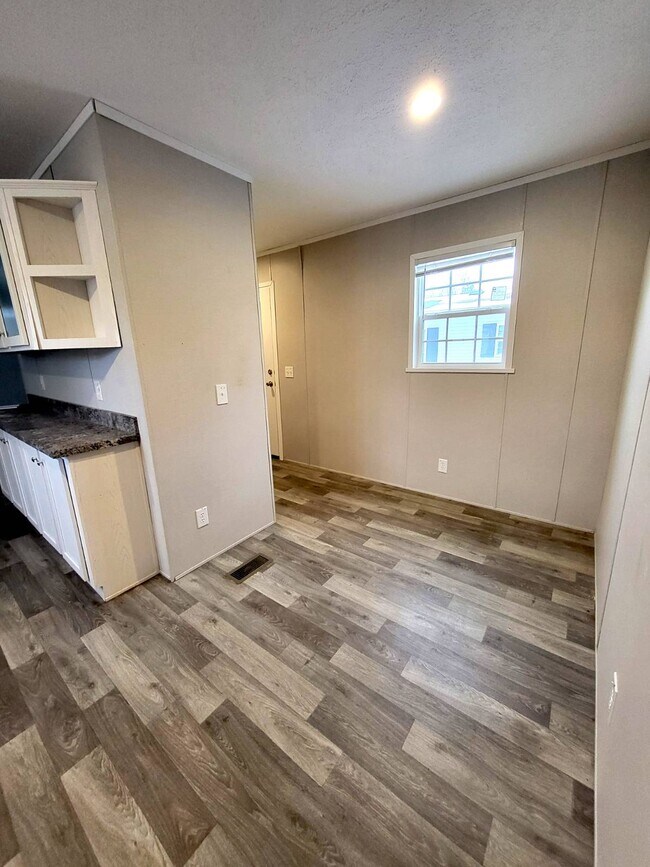 Photo - 1861 Abels St
