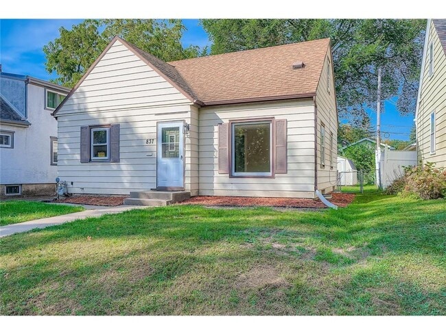 Photo - 837 Bidwell St