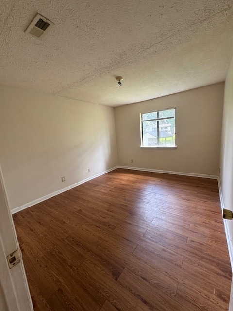 Photo - 829 Applewood Ln