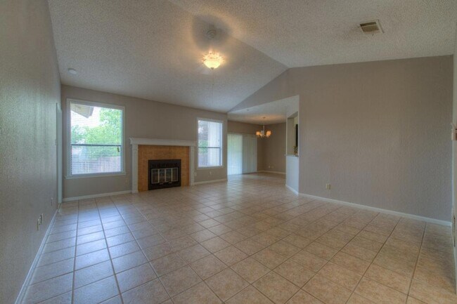 Photo - 1710 Woodwind Ln