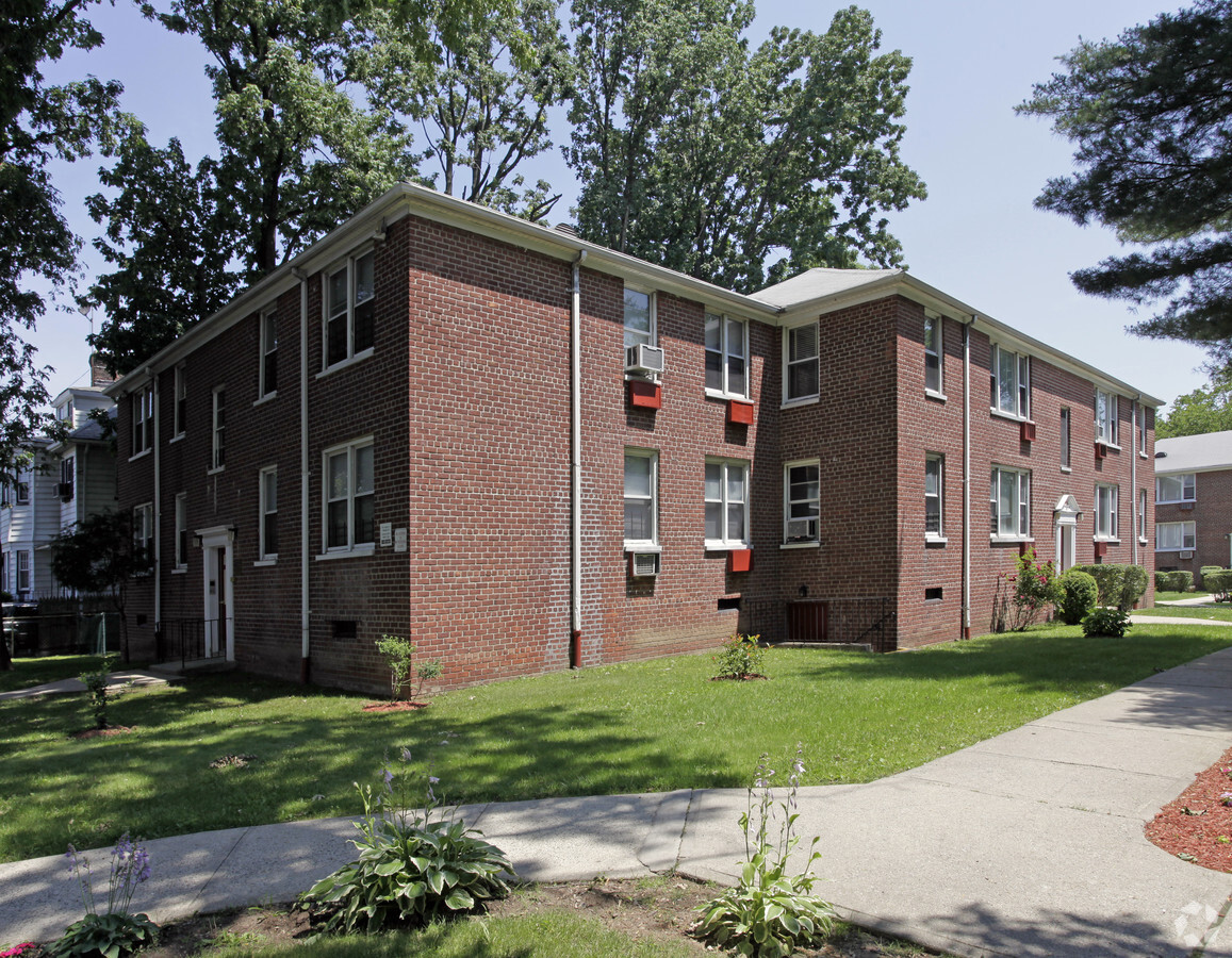 Photo - Snug Harbor Apartments