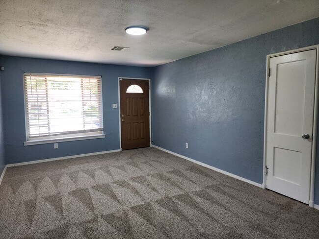 Photo - 4213 N Lottie Ave