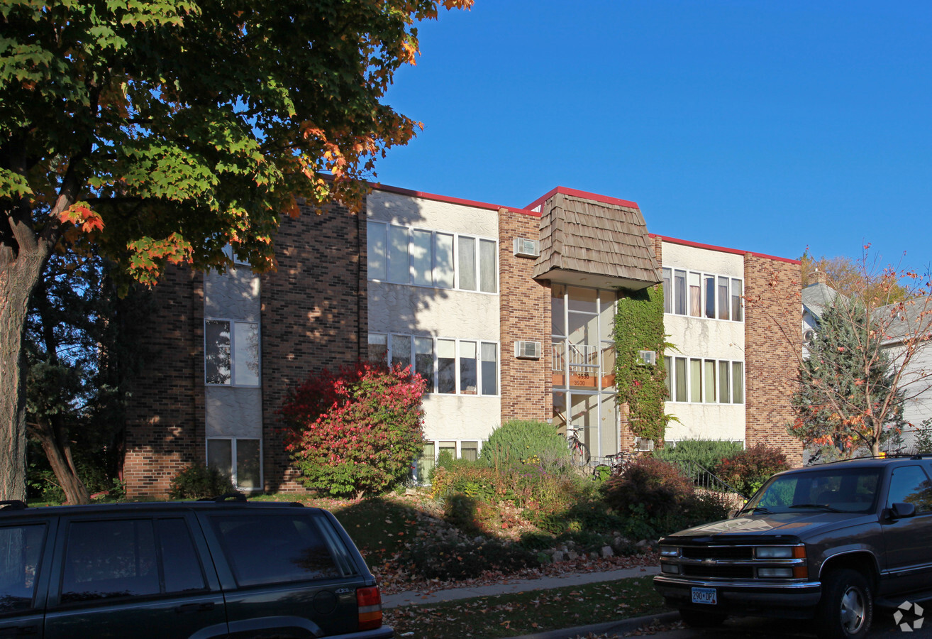 3530 18th Avenue - 3530 18th Avenue Apartments