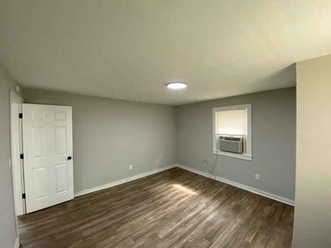 Photo - 1810 Hemlock Ave