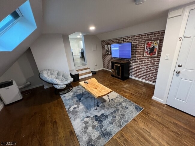 Photo - 120 Stone St Unit 3